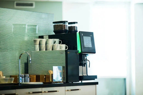 Kommerziell automatesch Kaffi- an Espresso-Maschinn - Barista an Espresso