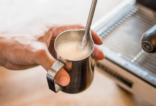 Mëllechkanne - Barista an Espresso