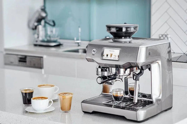 Neiegkeeten - Barista an Espresso
