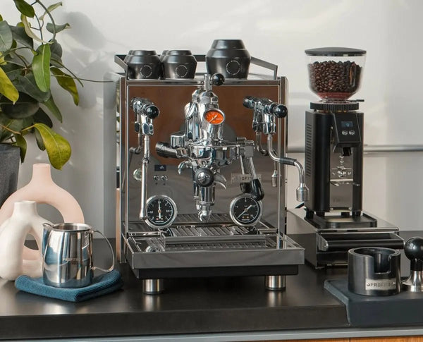 Ausrüstung - Barista an Espresso