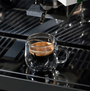 Aroma Professionell Espressomaschinn – Perfekt Crema All Kéier