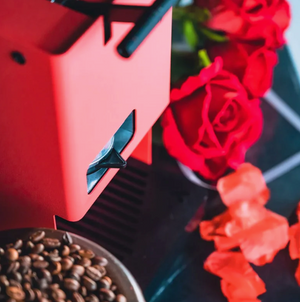 Aroma E.GO – Portabel italiennech Espressomaschinn fir Pods