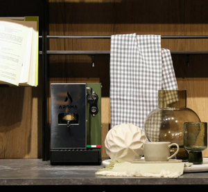 Aroma Plus+ – Kompakt italienesch Espressomaschinn fir Pods