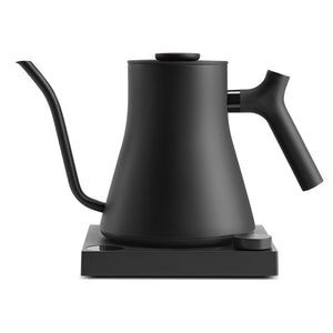 Schwaarzen elektresche Waasserkach mat schmuele Schwanenhals an Kontrollknäppchen, Deel vun de Waasserkacheren, EspressoGear, alles iwwer Kaffi.