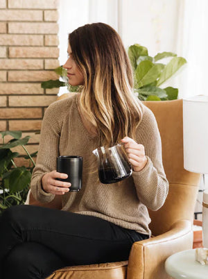 Elegant Servéierkaraff aus Glas fir präzis Bréiwen an engem moderne Ëmfeld, EspressoGear, déi neisten Neiegkeeten, alles iwwer Kaffi.