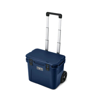 Roadie 32 Marineblo (Navy Blue) YETI