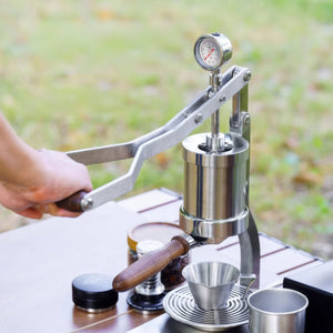 Aleman 2P Espressomaschinn mat manuellem Hebel | Basis an Drëpsbrietchen aus Edelstol