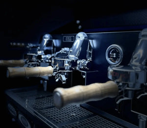 La Nuova Era Altea Anniversario 2 - Grupp kommerziell Espressomaschinn - Barista an Espresso