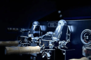 La Nuova Era Altea Anniversario 2 - Grupp kommerziell Espressomaschinn - Barista an Espresso