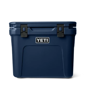 Roadie 32 Marineblo (Navy Blue) YETI